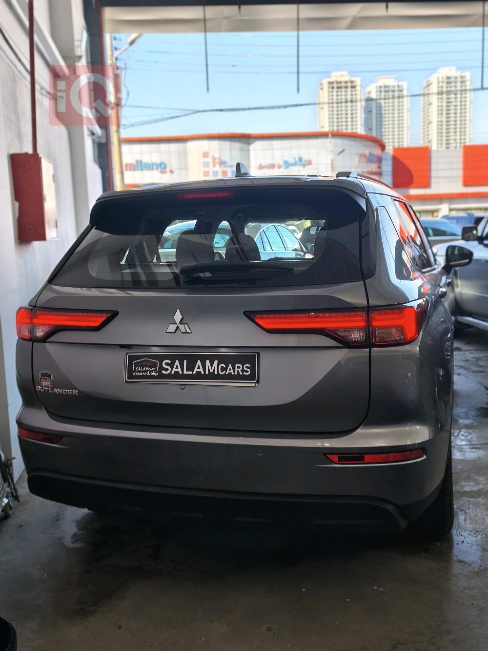 ميتسوبيشي أوتلاندر سبورت